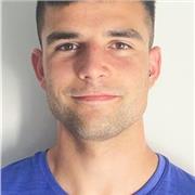 Graduado en Educación Primaria y en Ciencias de la Actividad Física y del Deporte.
Máster del Profesorado en Educación Secundaria